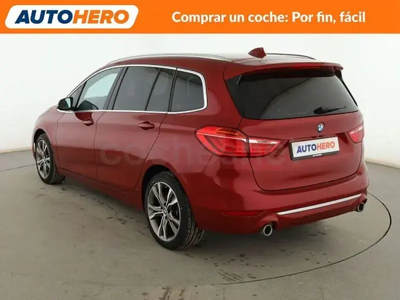 Usado BMW 218 150 CV (110 kW) 2019 Rojo Familiar