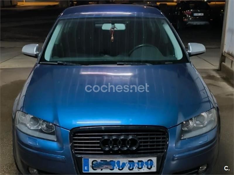 Usado Audi A3 Ambition 200 CV (147 kW) 2005 Azul Utilitario