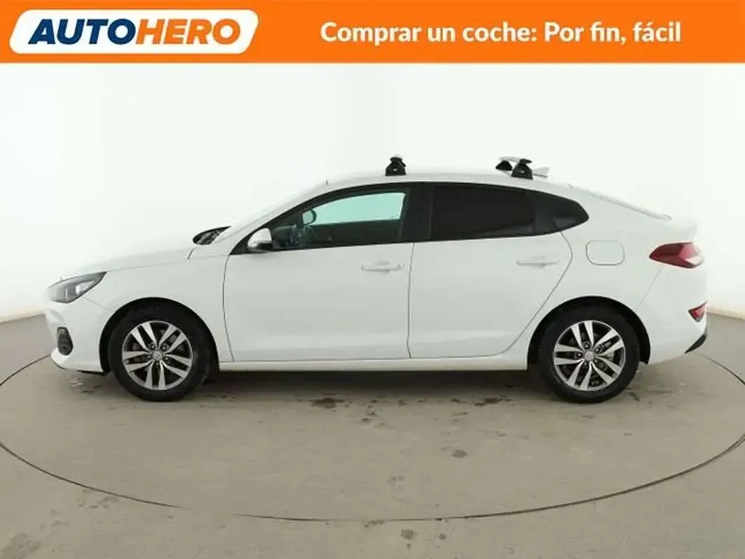 Usado Hyundai i30 120 CV (88 kW) 2021 Blanco Utilitario