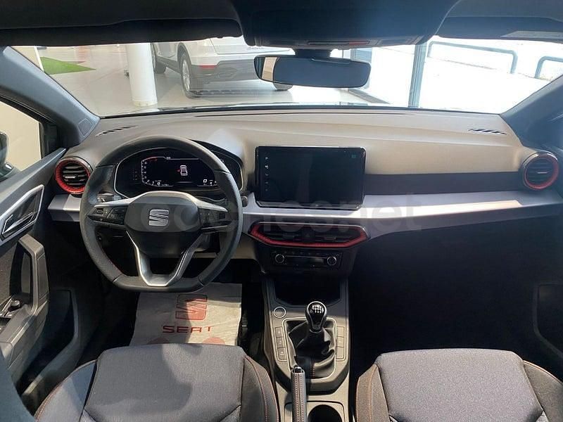 Usado Seat Ibiza FR 115 CV (84 kW) 2025 Gris / plata Berlina