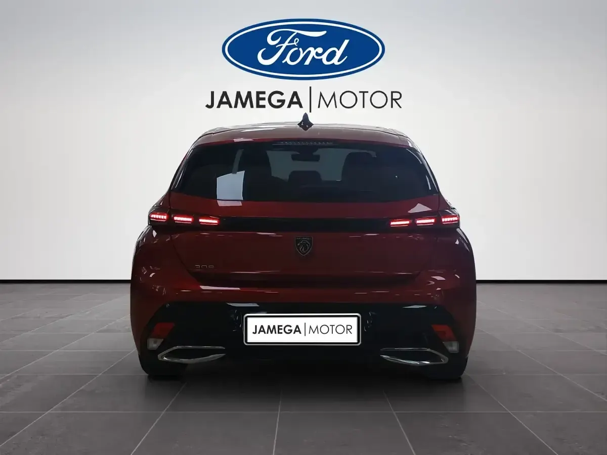 Usado Peugeot 308 Allure 130 CV (95 kW) 2022 Rojo Berlina