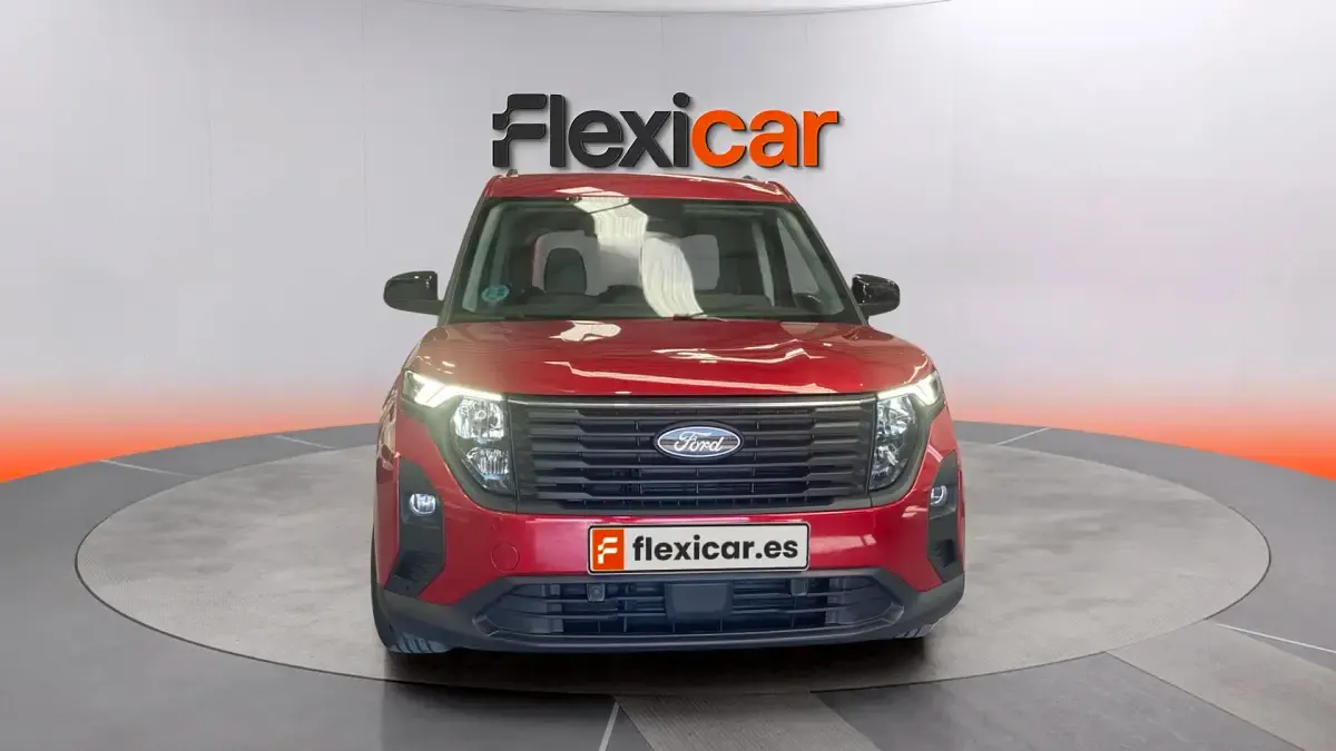Usado Ford Tourneo Courier Active 125 CV (91 kW) 2024 Rojo Monovolumen