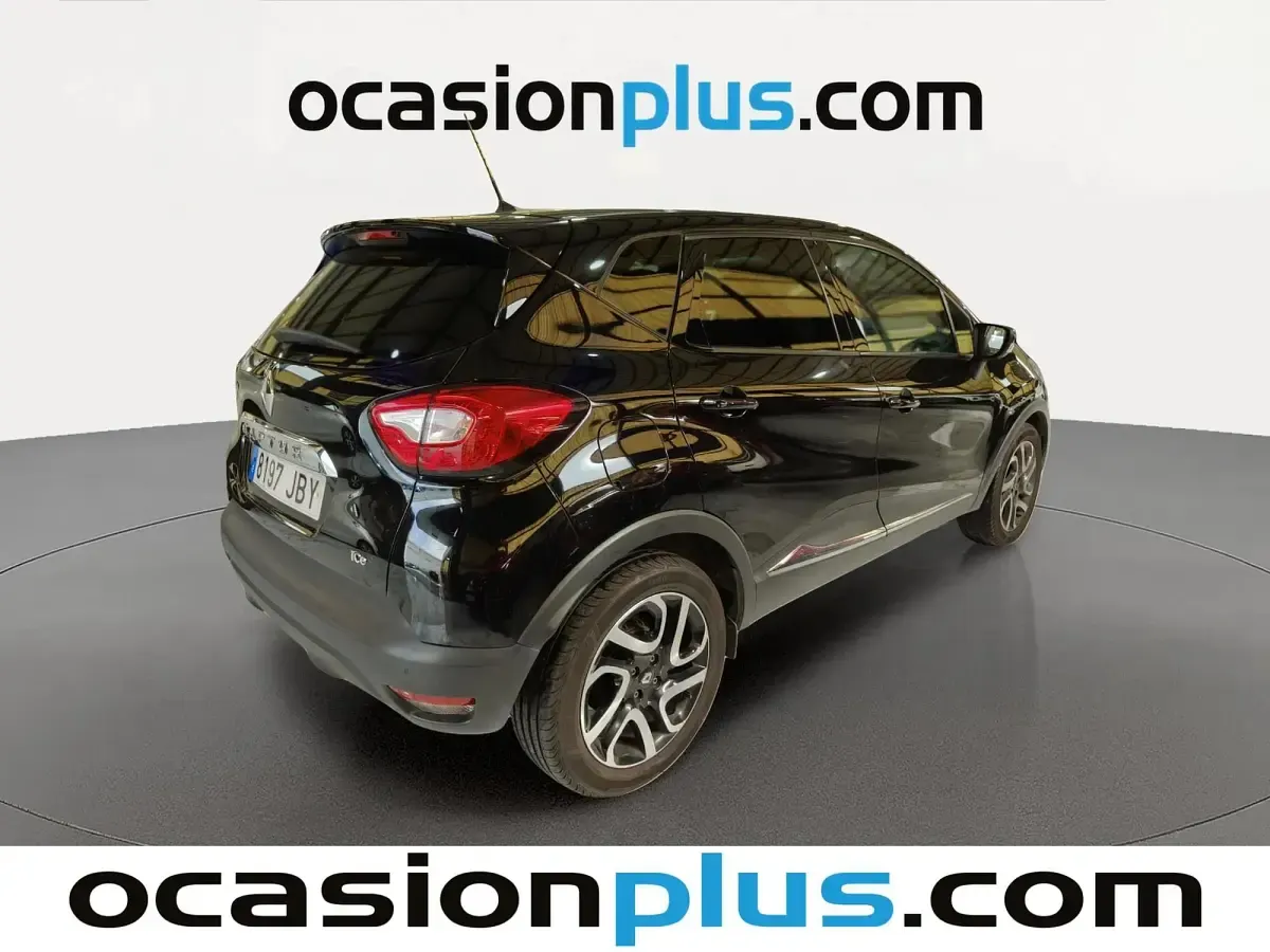 Usado Renault Captur Zen 90 CV (66 kW) 2015 Negro SUV