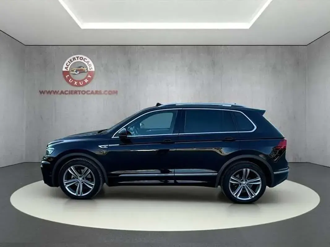 Usado VW Tiguan R-line 150 CV (110 kW) 2020 Negro SUV
