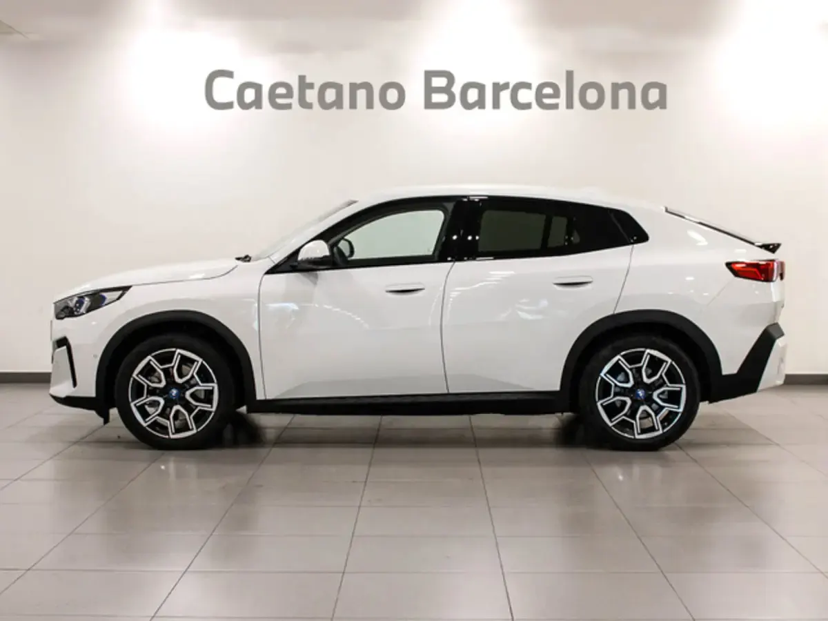 Usado BMW iX2 Comfort Edition 230 kW (313 CV) 2025 Blanco SUV