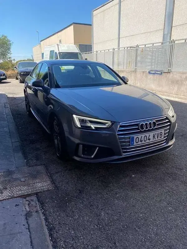 Usado Audi A4 S-Line 150 CV (110 kW) 2019 Gris Berlina
