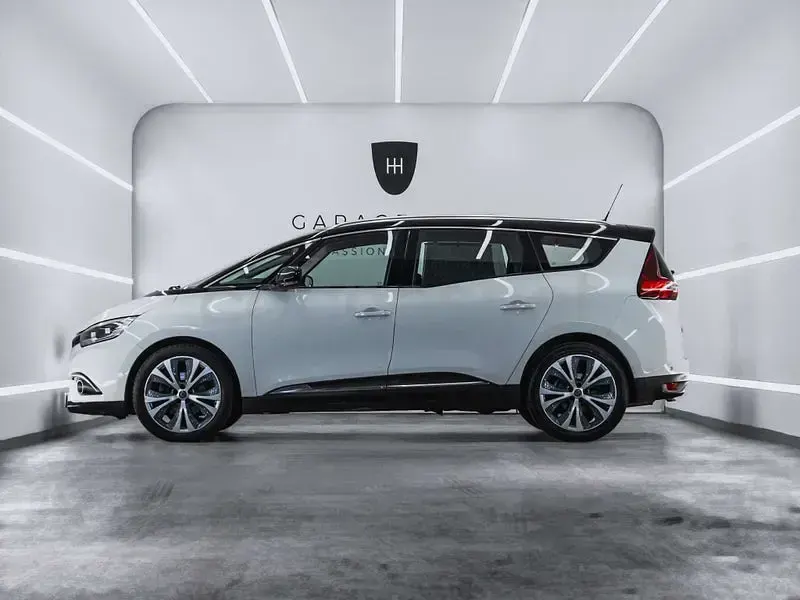 Usado Renault Grand Scénic IV Zen 140 CV (102 kW) 2018 Blanco Monovolumen