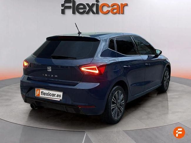 Usado Seat Ibiza Reference 95 CV (69 kW) 2018 Azul Berlina