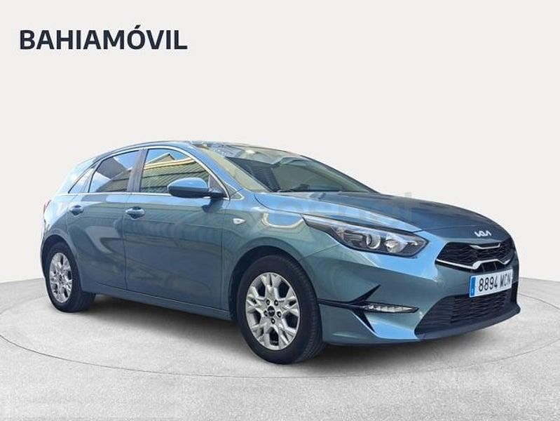 Usado Kia Ceed 100 CV (73 kW) 2022 Verde Utilitario