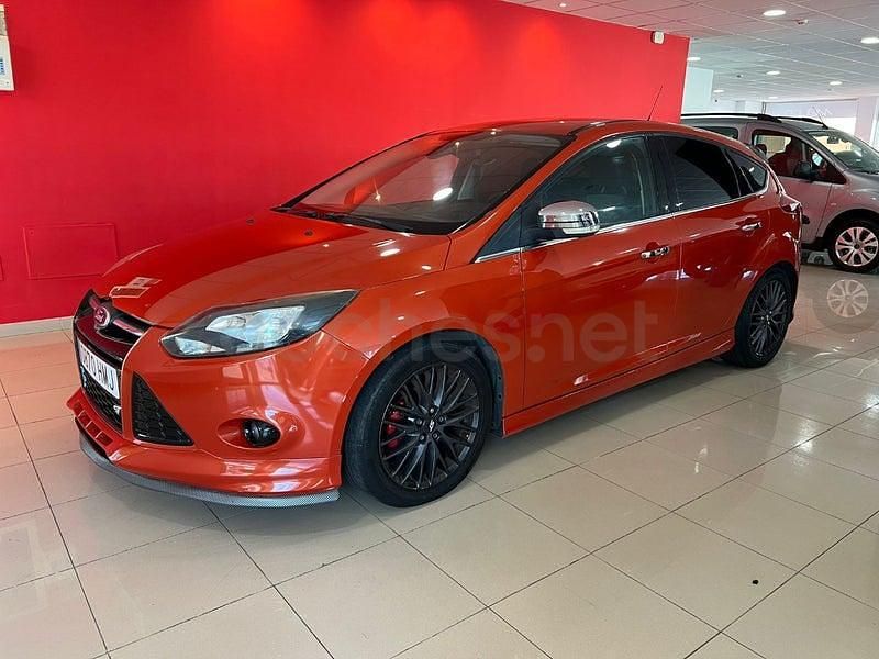 Usado Ford Focus Titanium 125 CV (91 kW) 2012 Naranja Berlina