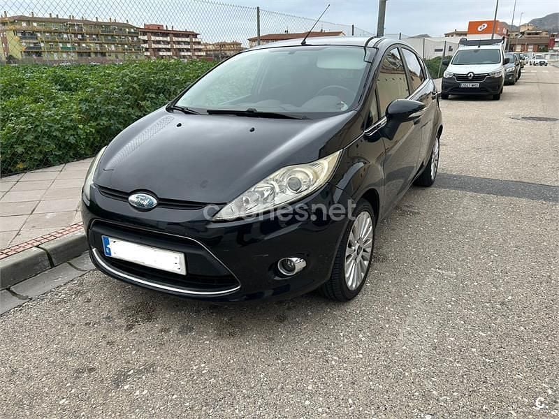 Negro Usado 2009 Ford Fiesta Titanium Berlina | 3100 € (Precio justo) - Imagen 1/4