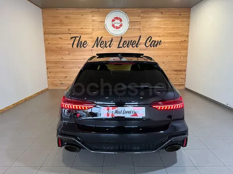 Usado Audi RS6 600 CV (441 kW) 2021 Negro Familiar