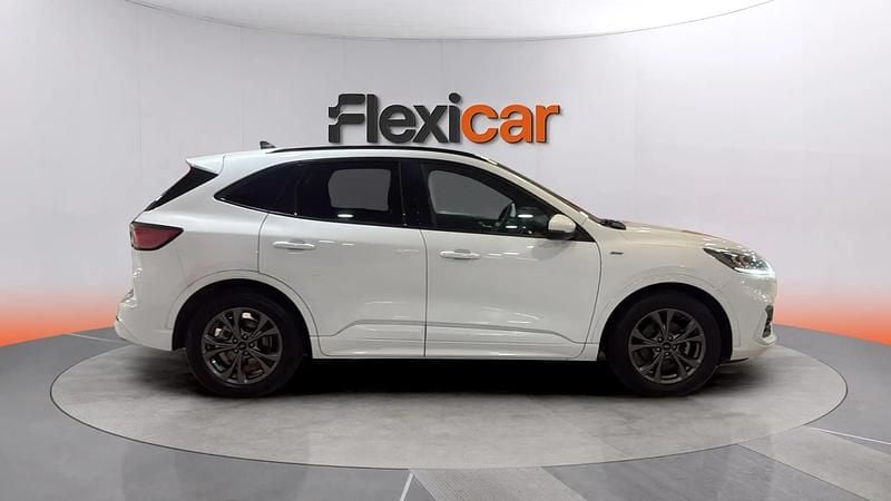 Usado Ford Kuga ST-Line 150 CV (110 kW) 2022 Blanco SUV
