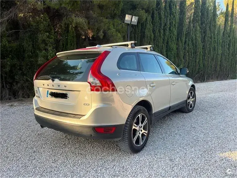 Usado Volvo XC60 Momentum 136 CV (100 kW) 2011 Verde SUV