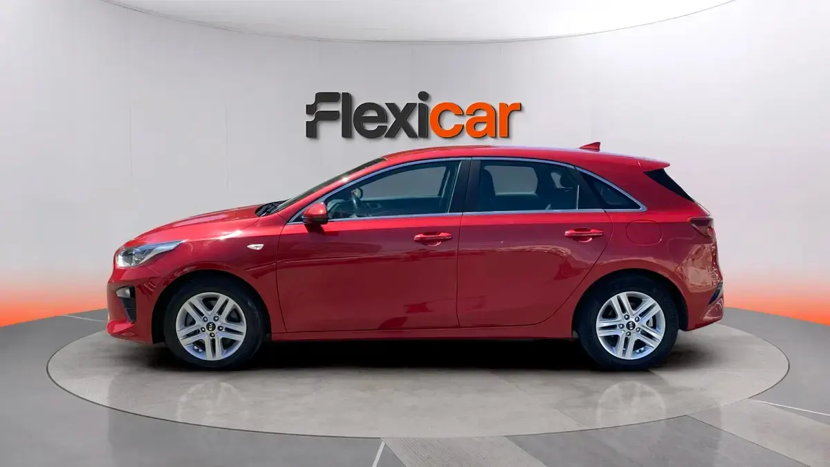 Usado Kia Ceed 120 CV (88 kW) 2021 Rojo Utilitario