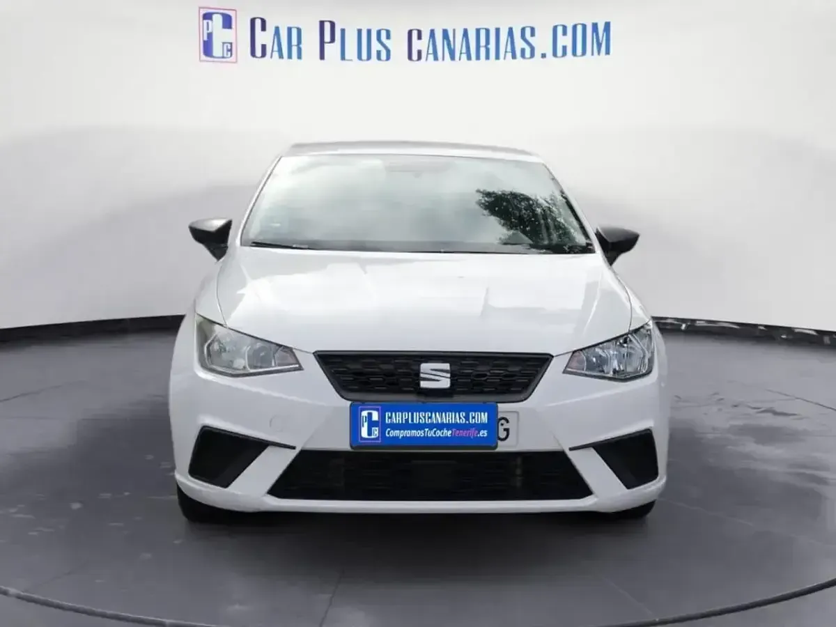 Usado Seat Ibiza Reference 95 CV (69 kW) 2017 Blanco Berlina