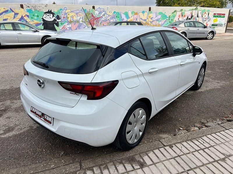 Usado Opel Astra S 105 CV (77 kW) 2020 Blanco Berlina