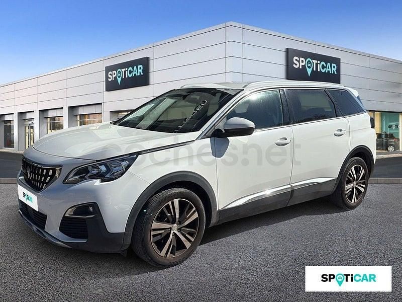 Usado Peugeot 5008 Allure 130 CV (95 kW) 2020 Blanco SUV