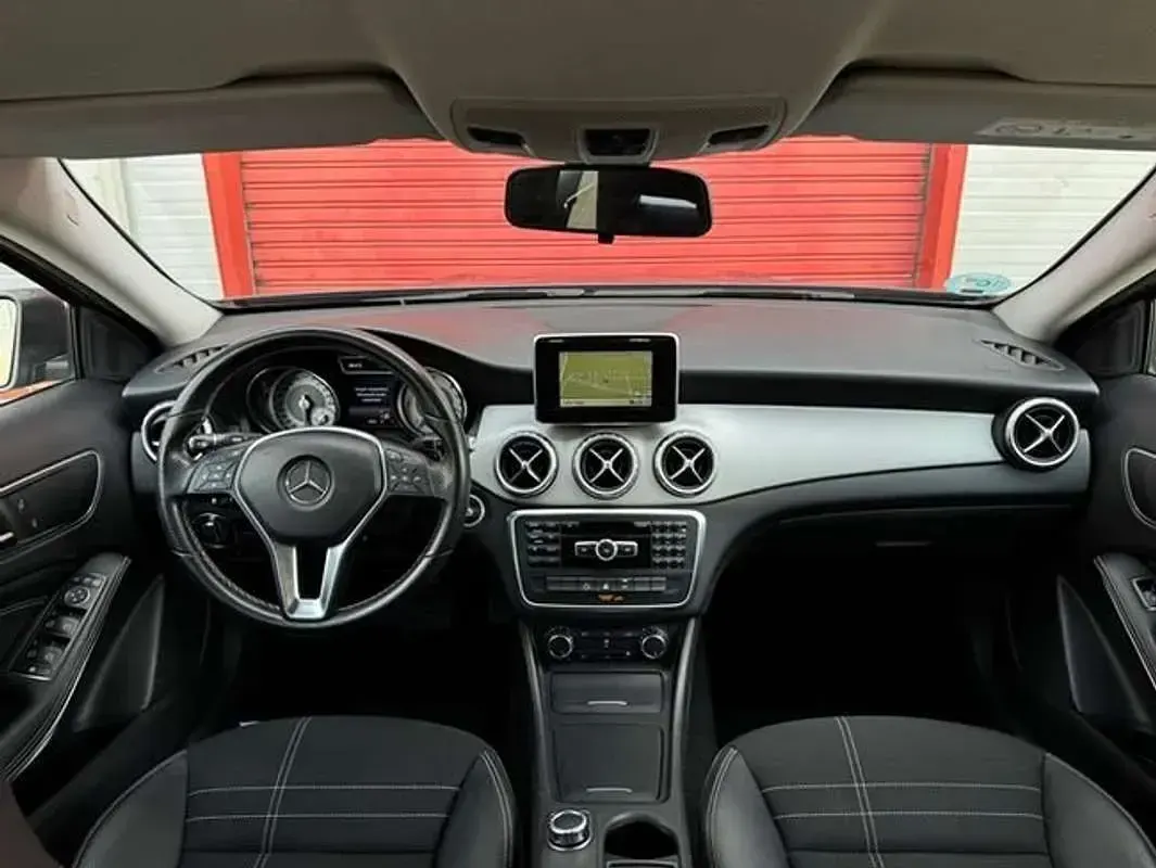 Usado Mercedes GLA200 AMG line 136 CV (100 kW) 2014 Gris SUV