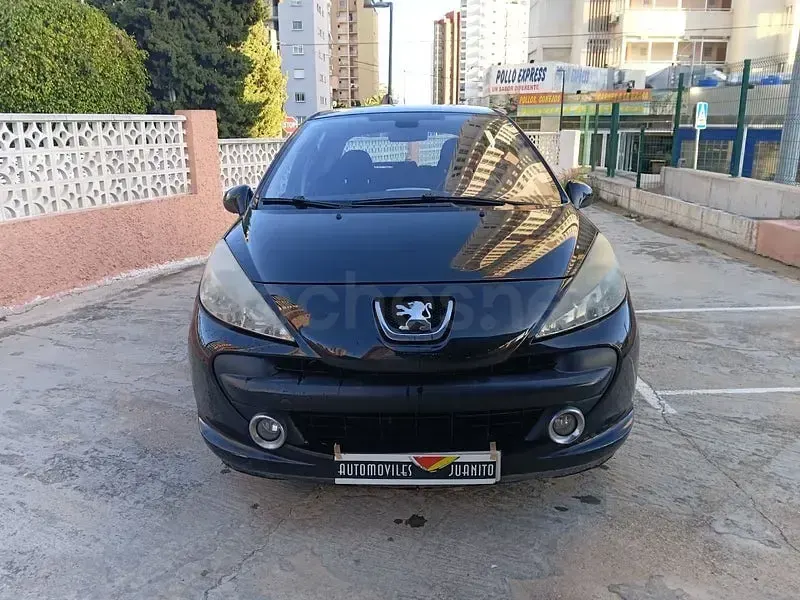 Usado Peugeot 207 95 CV (69 kW) 2008 Negro Berlina