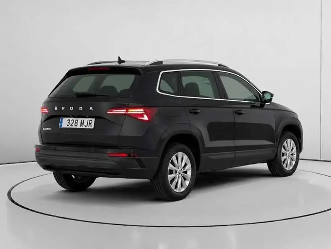 Usado Skoda Karoq Ambition 116 CV (85 kW) 2023 Negro SUV
