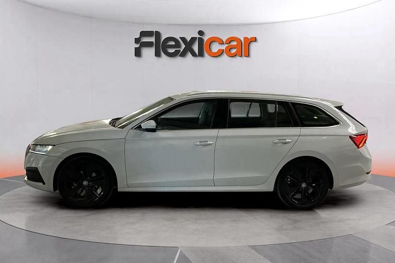 Usado Skoda Octavia Ambition 150 CV (110 kW) 2021 Blanco Berlina
