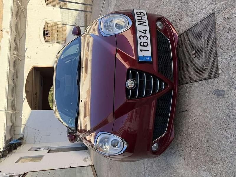 Burdeos Usado 2012 Alfa Romeo MiTo Utilitario | 3990 € (Precio justo) - Imagen 1/4