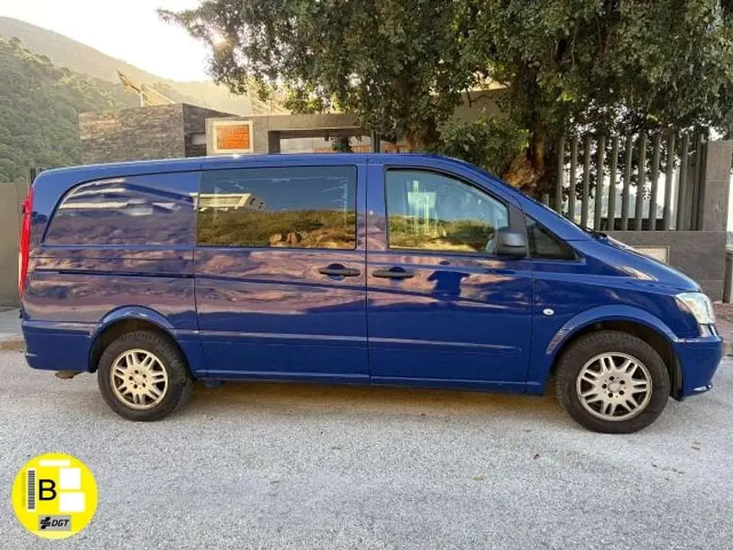 Usado Mercedes Vito 136 CV (100 kW) 2011 Azul Van
