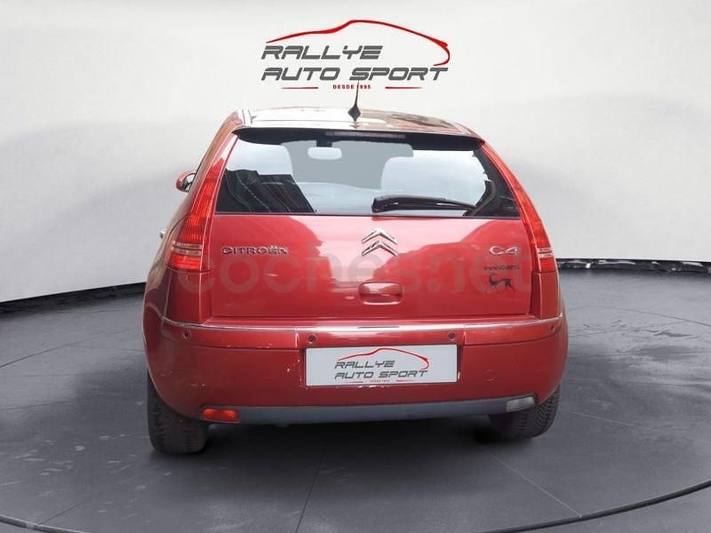 Używany Citroën C4 110 KM (80 kW) 2008 Czerwony Sedan/Limuzyna
