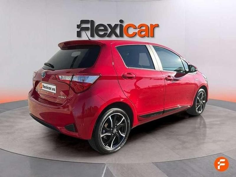 Usado Toyota Yaris Hybrid Edition 99 CV (72 kW) 2018 Rojo Utilitario