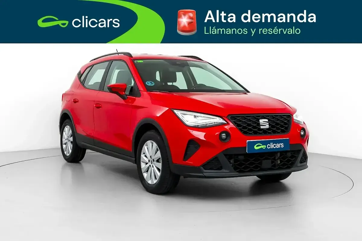 Usado Seat Arona Style 110 CV (80 kW) 2022 Rojo SUV
