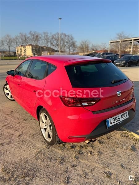 Usado Seat Leon FR 125 CV (91 kW) 2014 Rojo Berlina