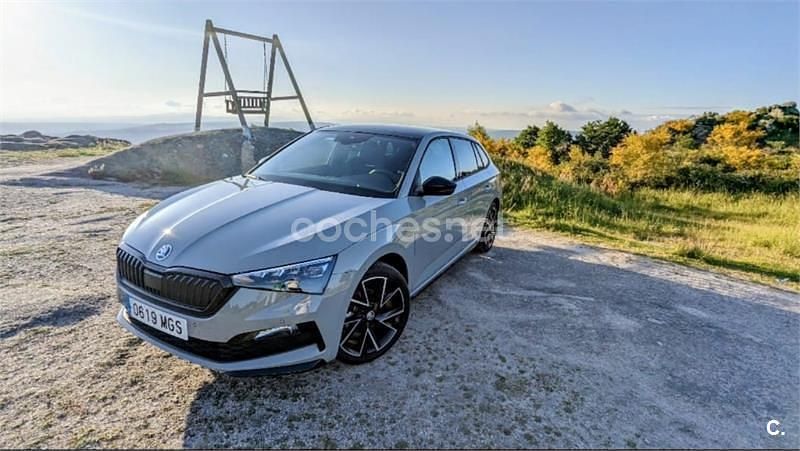 Usado Skoda Scala Monte Carlo 150 CV (110 kW) 2023 Gris / plata Utilitario