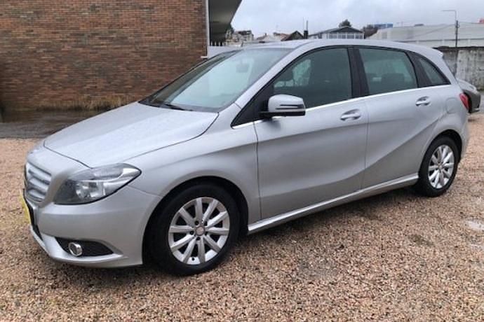 Usado Mercedes B180 122 CV (89 kW) 2013 Monovolumen