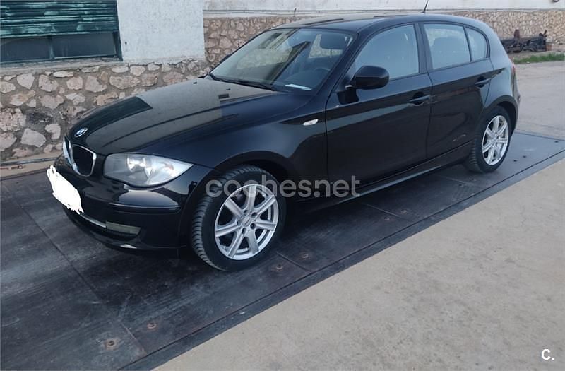 Usado BMW 116 115 HP (84 kW) 2010 Preto Citadino