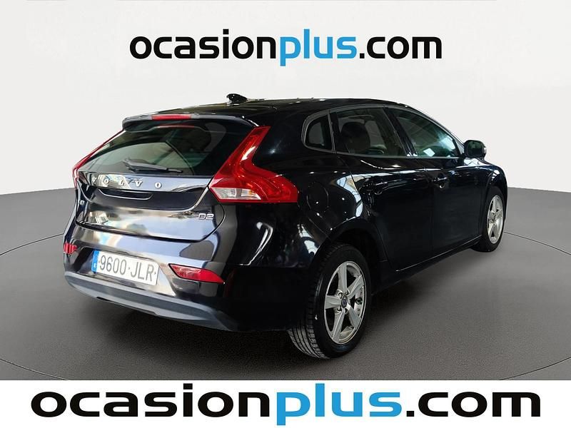Usado Volvo V40 Kinetic 120 CV (88 kW) 2016 Negro Utilitario