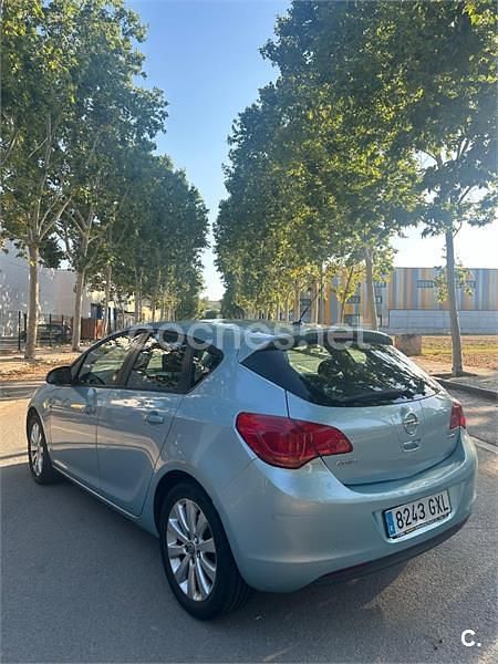 Azul Usado 2010 Opel Astra Sport Berlina | 5500 € (Buen precio) - Imagen 1/4