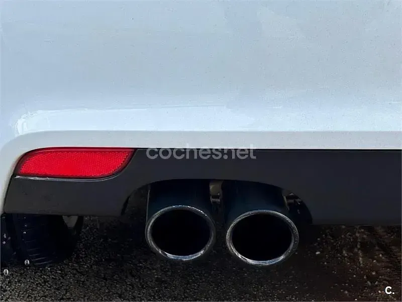 Usado Audi A1 Attraction 122 CV (89 kW) 2013 Blanco Utilitario