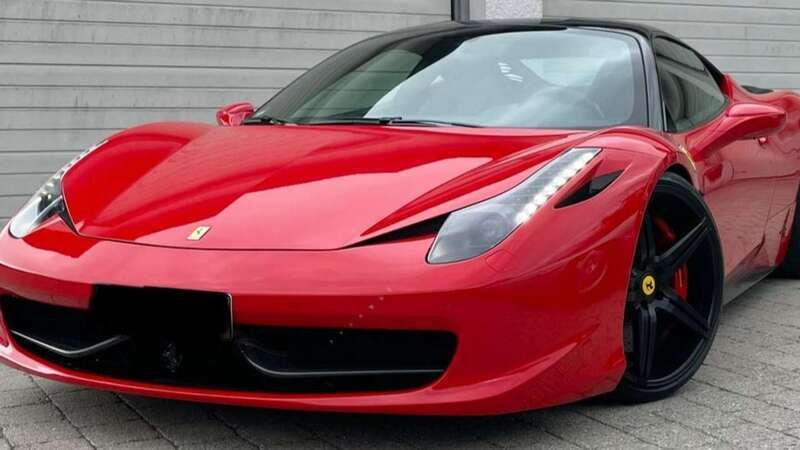 Rojo Usado 2012 Ferrari 458 Coupe | 235.900 € (Caro) - Imagen 1/4