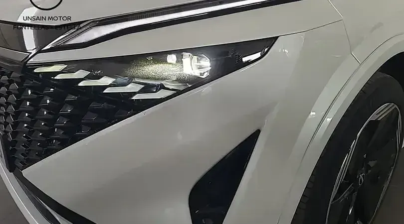 Usado Nissan Qashqai 158 CV (116 kW) 2025 Lunar white con techo midnight SUV