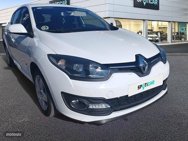 Usado Renault Mégane Business 95 CV (69 kW) 2015 Blanco Berlina