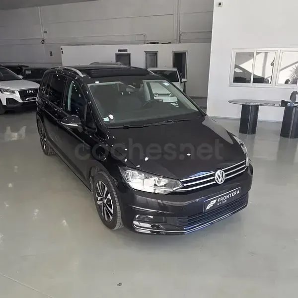 Usado VW Touran Sportline 115 CV (84 kW) 2020 Negro Monovolumen