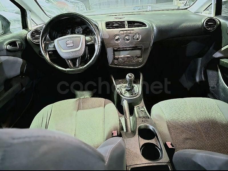 Usado Seat Leon 85 CV (62 kW) 2012 Negro Berlina