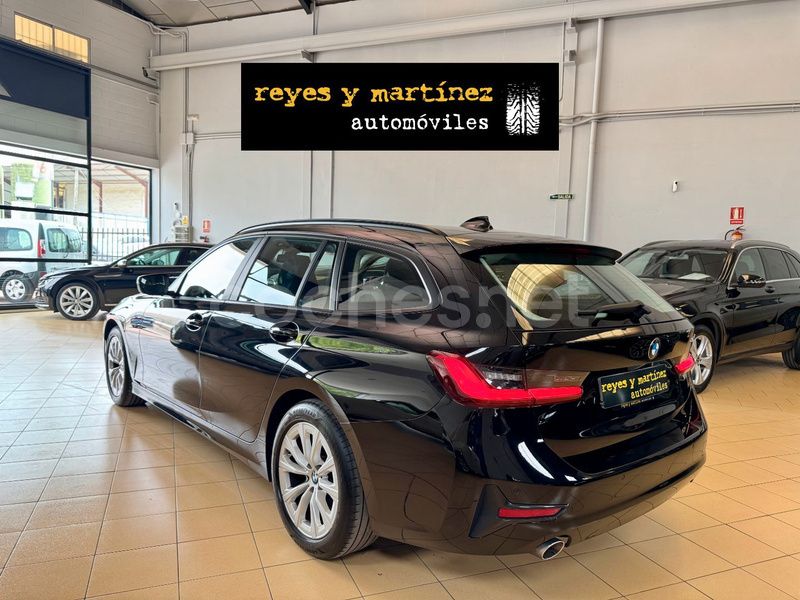 Usado BMW 318 150 CV (110 kW) 2020 Negro Familiar