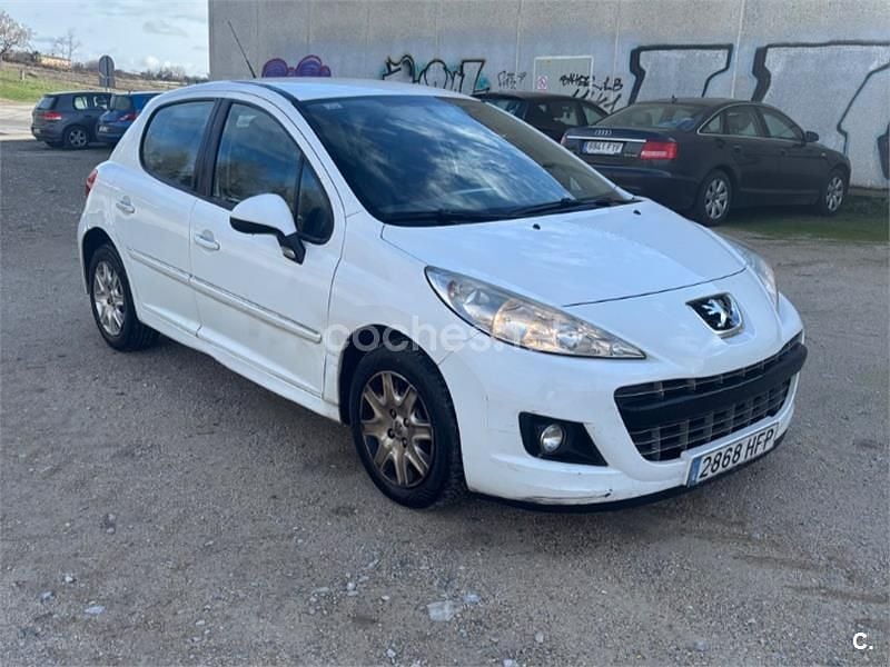 Blanco Usado 2011 Peugeot 207 Berlina | 2600 € (Super precio) - Imagen 1/4