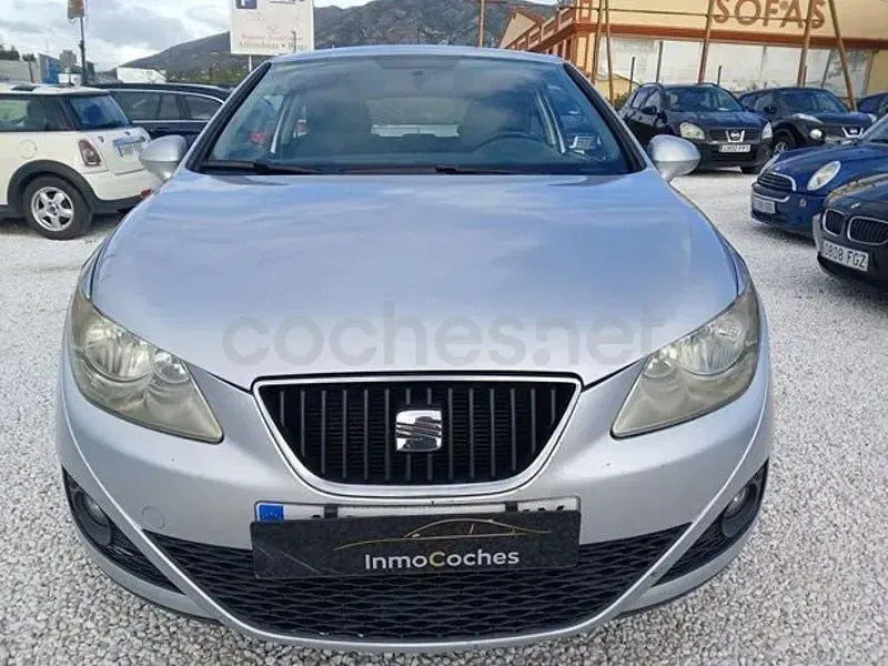 Usado Seat Ibiza SC Style 105 CV (77 kW) 2010 Gris / plata Utilitario