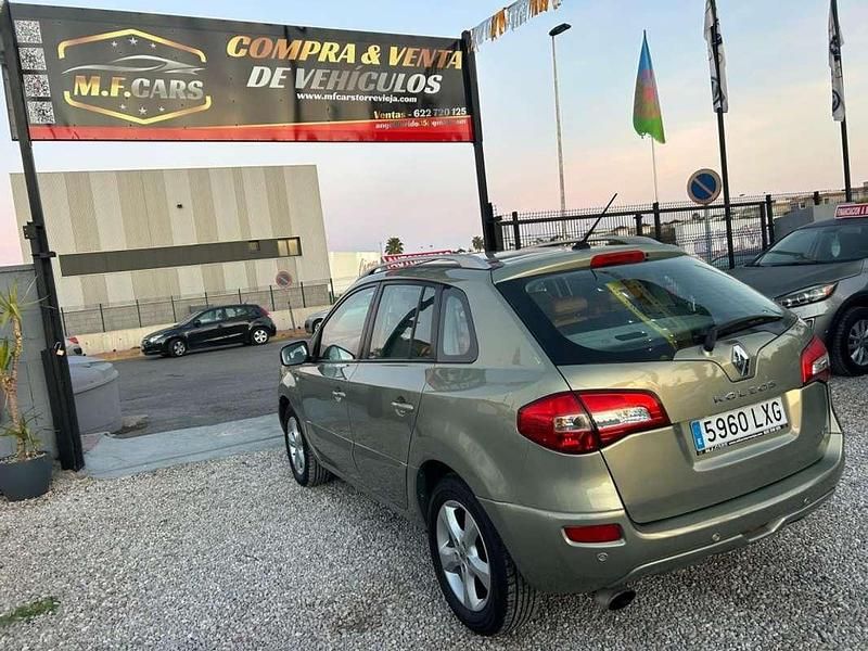 Usado Renault Koleos Dynamique 150 CV (110 kW) 2008 Verde SUV