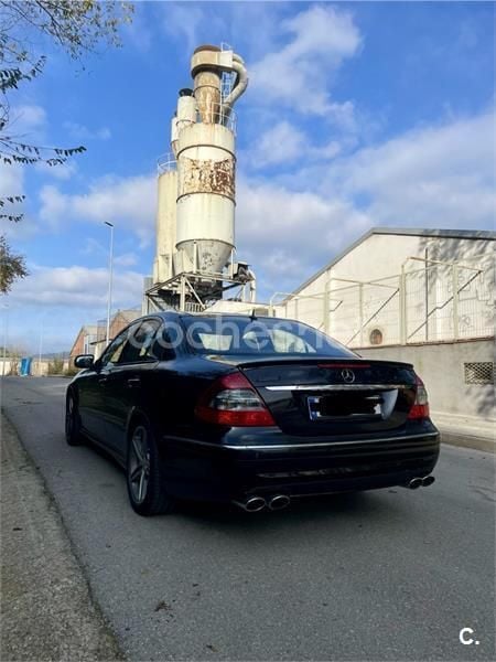Negro Usado 2007 Mercedes E63 AMG AMG Berlina | 35.000 € - Imagen 1/4