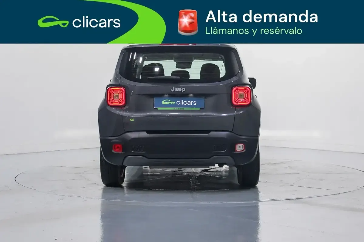 Usado Jeep Renegade Altitude 130 CV (95 kW) 2024 Gris / plata SUV