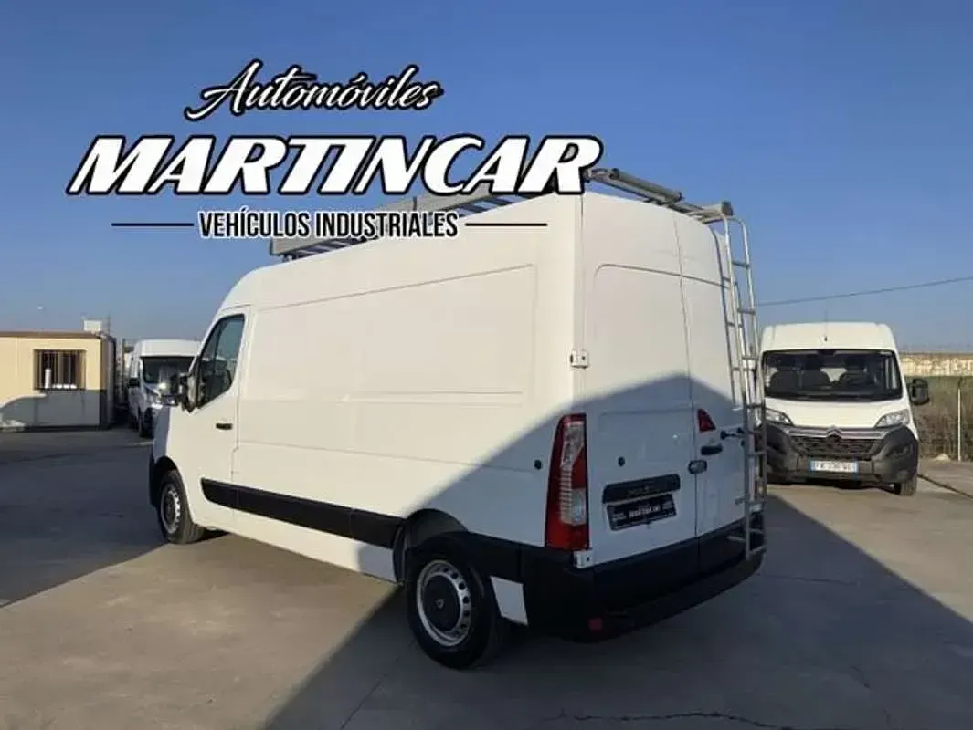 Usado Renault Master 135 CV (99 kW) 2020 Gris Monovolumen